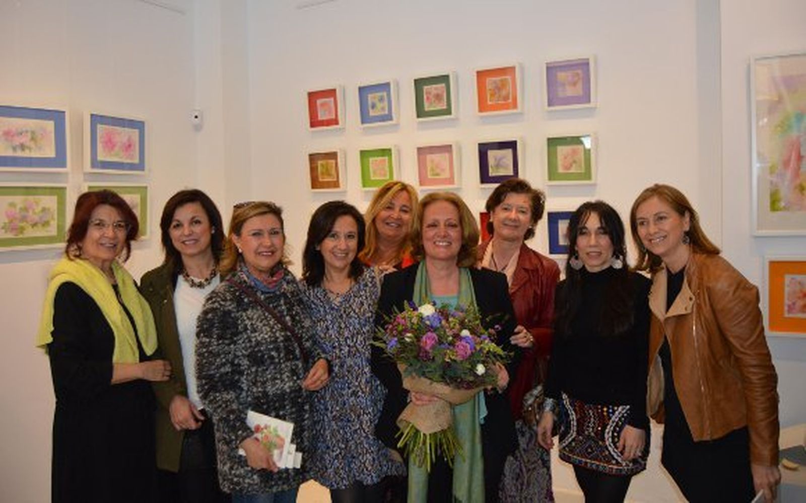Pilar Cabello, Carmen Jiménez, Inés Aragón, Pepa Zuñiga, Ana Delgado, Isabel Dávila, la artista Rosa Quintero, Gracia Gavira y Paqui Lucero.

Foto: Ignacio Casas de Ciria