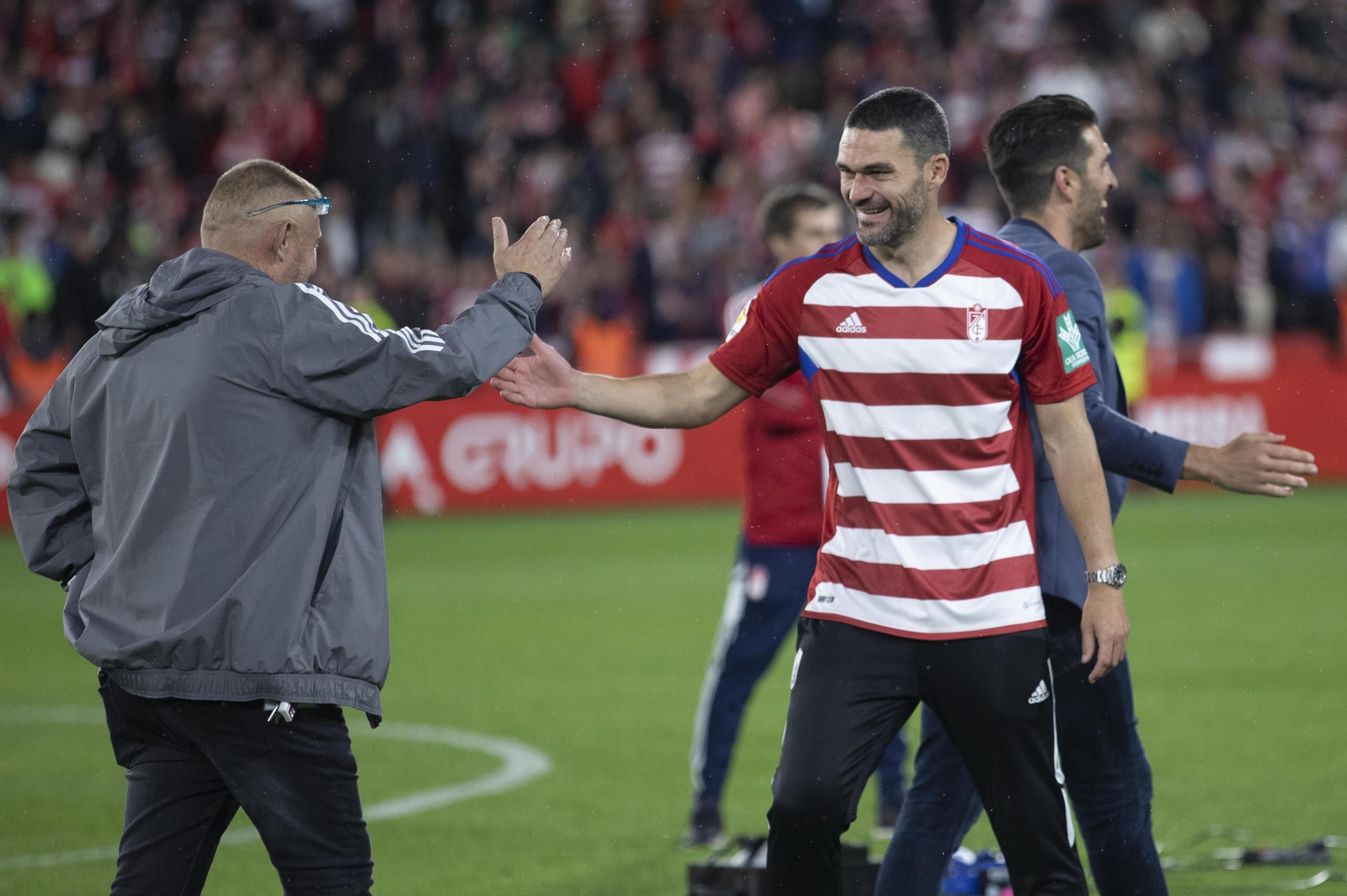 Así se celebró el ascenso el Granada CF en Los Cármenes