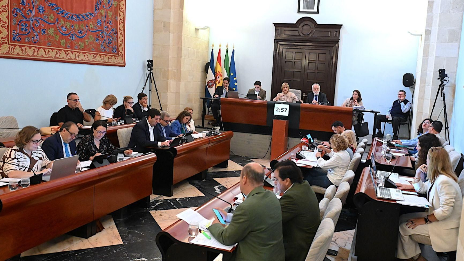 Celebración del pleno municipal, este viernes en el Ayuntamiento de Jerez. Celebración del pleno municipal, este viernes en el Ayuntamiento de Jerez.