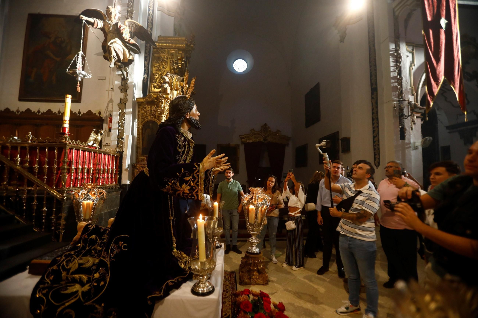 Las mejores fotos de la veneración al Señor del Huerto de Córdoba tras su restauración