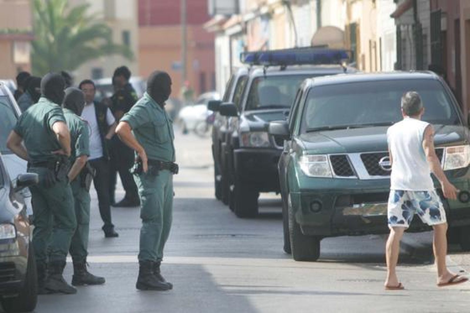 La Guardia Civil detiene a un hombre en La Línea por su presunta implicación con el terrorismo yihadista./  J.M Quiñones