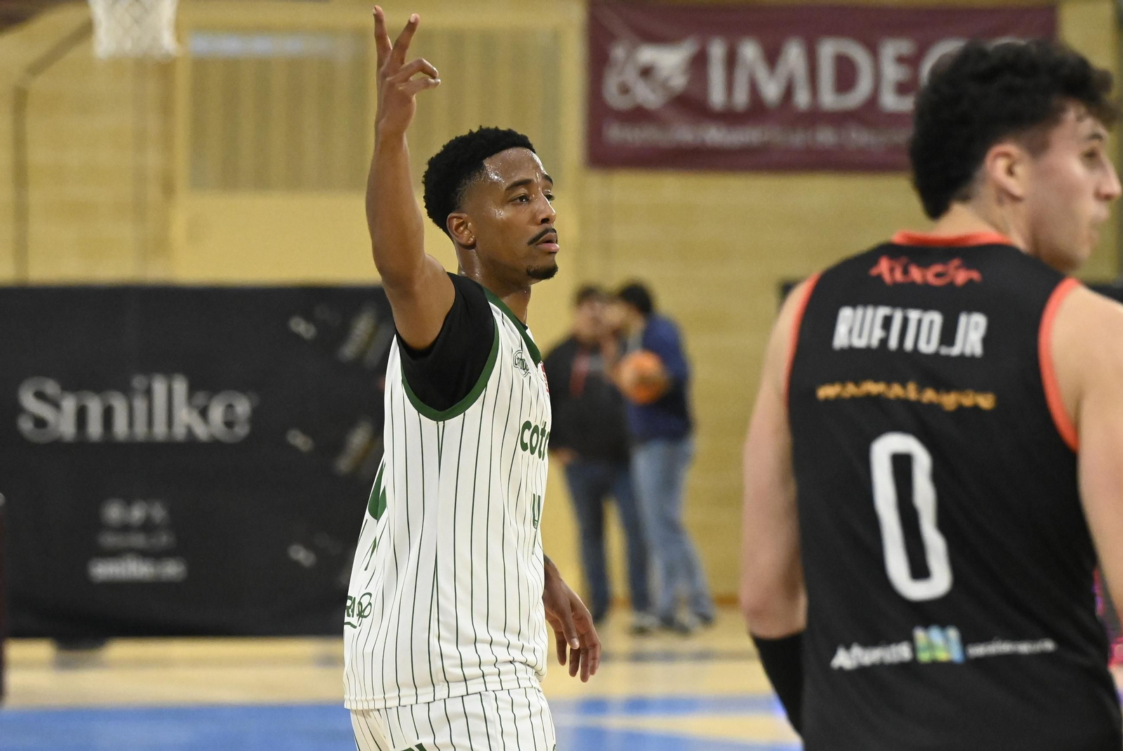 Las mejores fotos del ambiente en Vista Alegre para el Coto Córdoba - Círculo Gijón