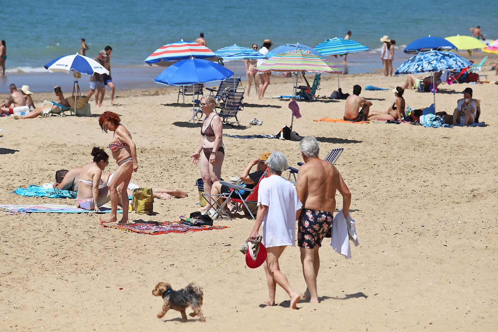 Las playas de Huelva se llenan en el 1 de mayo