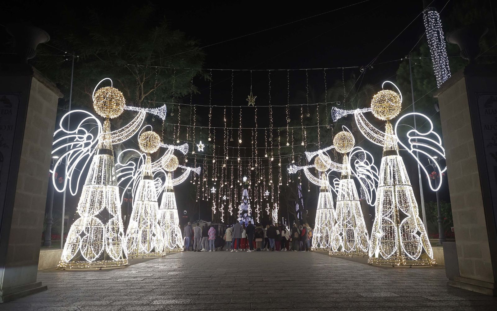 El alumbrado navideño de San Roque, en imágenes