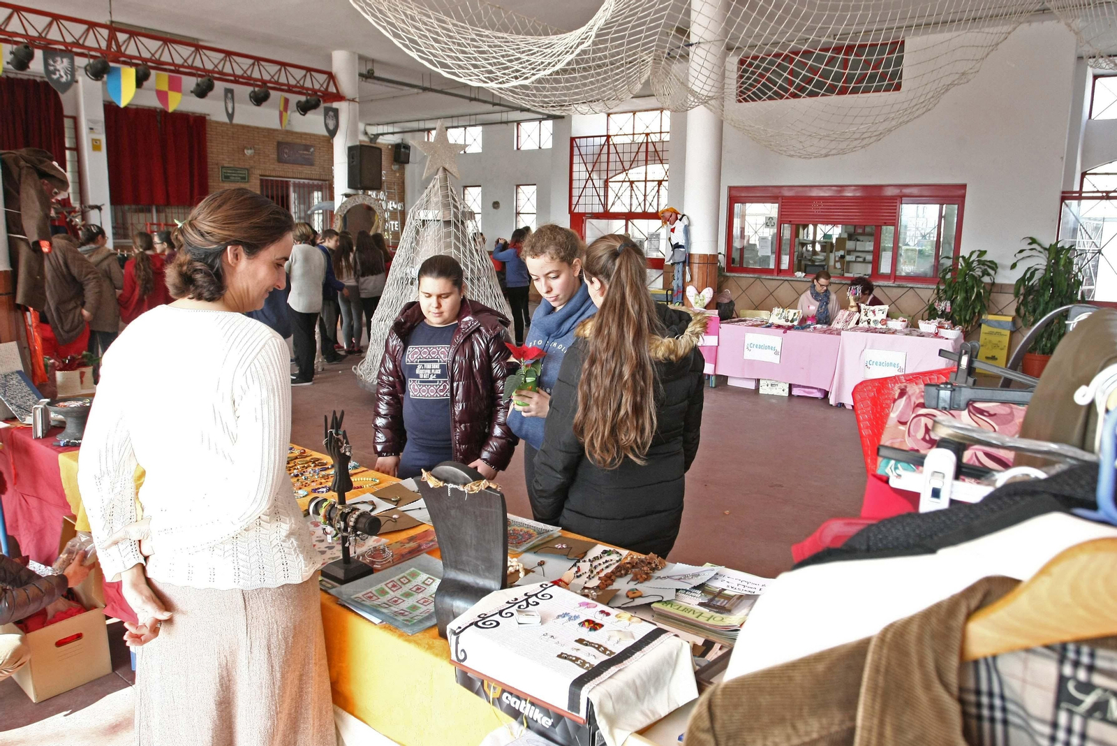 El Virgen de la Esperanza celebra su mercadillo medieval