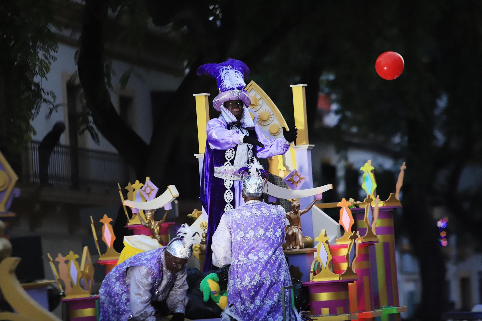Imágenes de la Cabalgata de los Reyes Magos de Jerez 2025