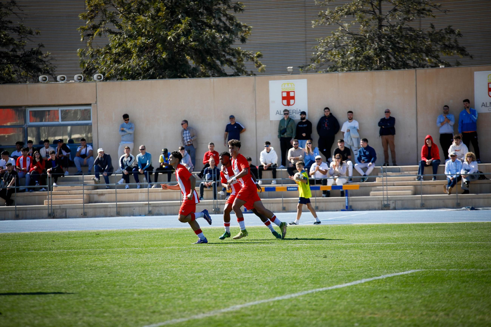 Las imágenes de Segunda RFEF entre Almeria B y recreativo de Granada