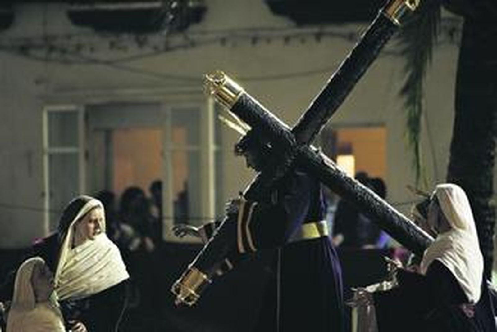 El misterio de la cofradía de Sanidad, en su salida procesional del pasado año 2009.