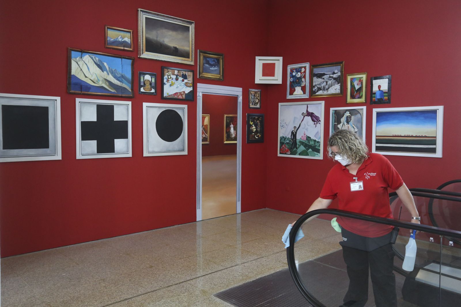 Las fotos del (tímido) reencuentro con los museos en Málaga