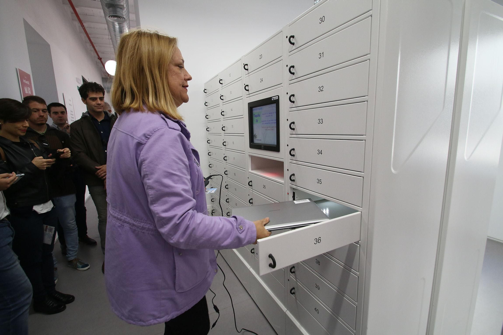 Fotogalería de la Biblioteca Central José María Artero