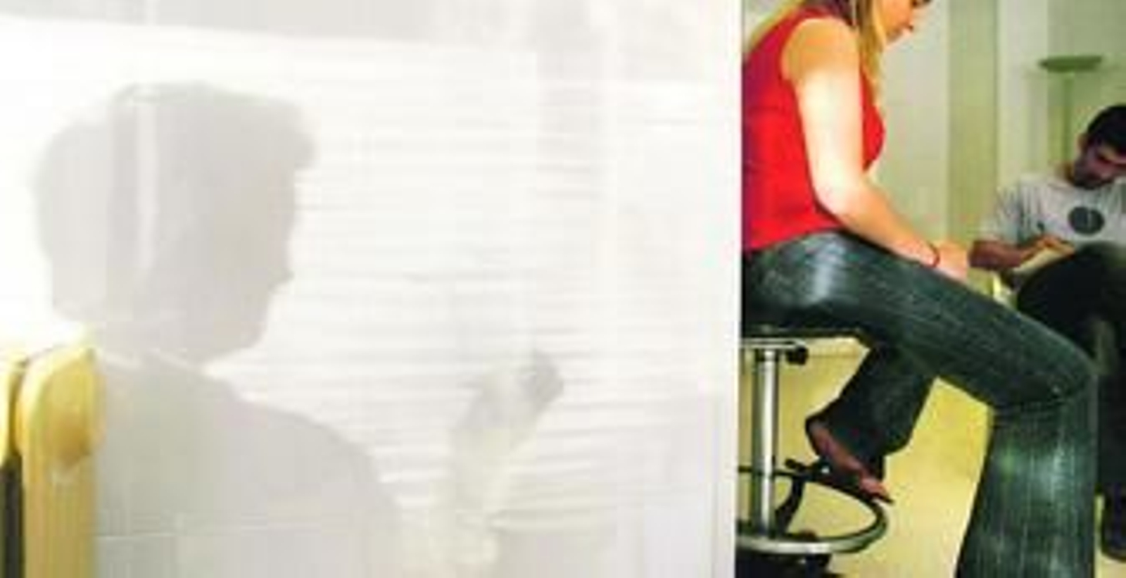 Reunión de un grupo para hacer terapia contra la depresión.