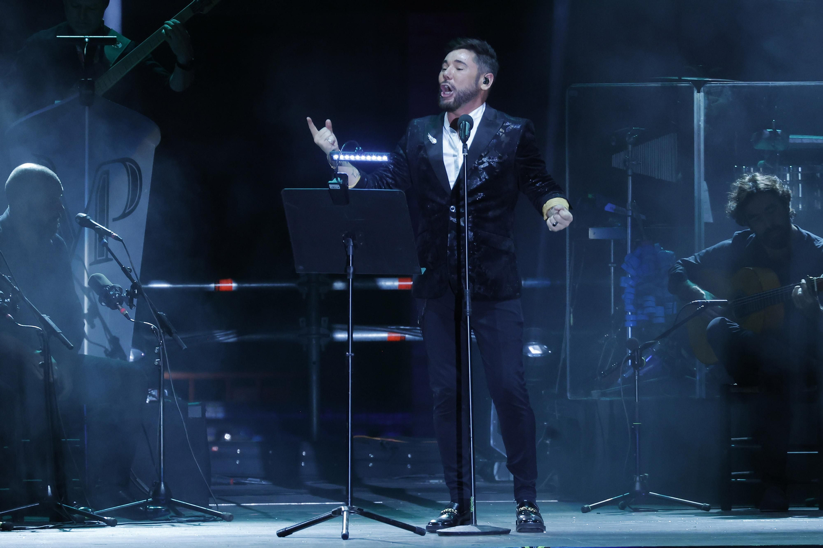 Las Imágenes del concierto de Miguel Poveda en Sevilla