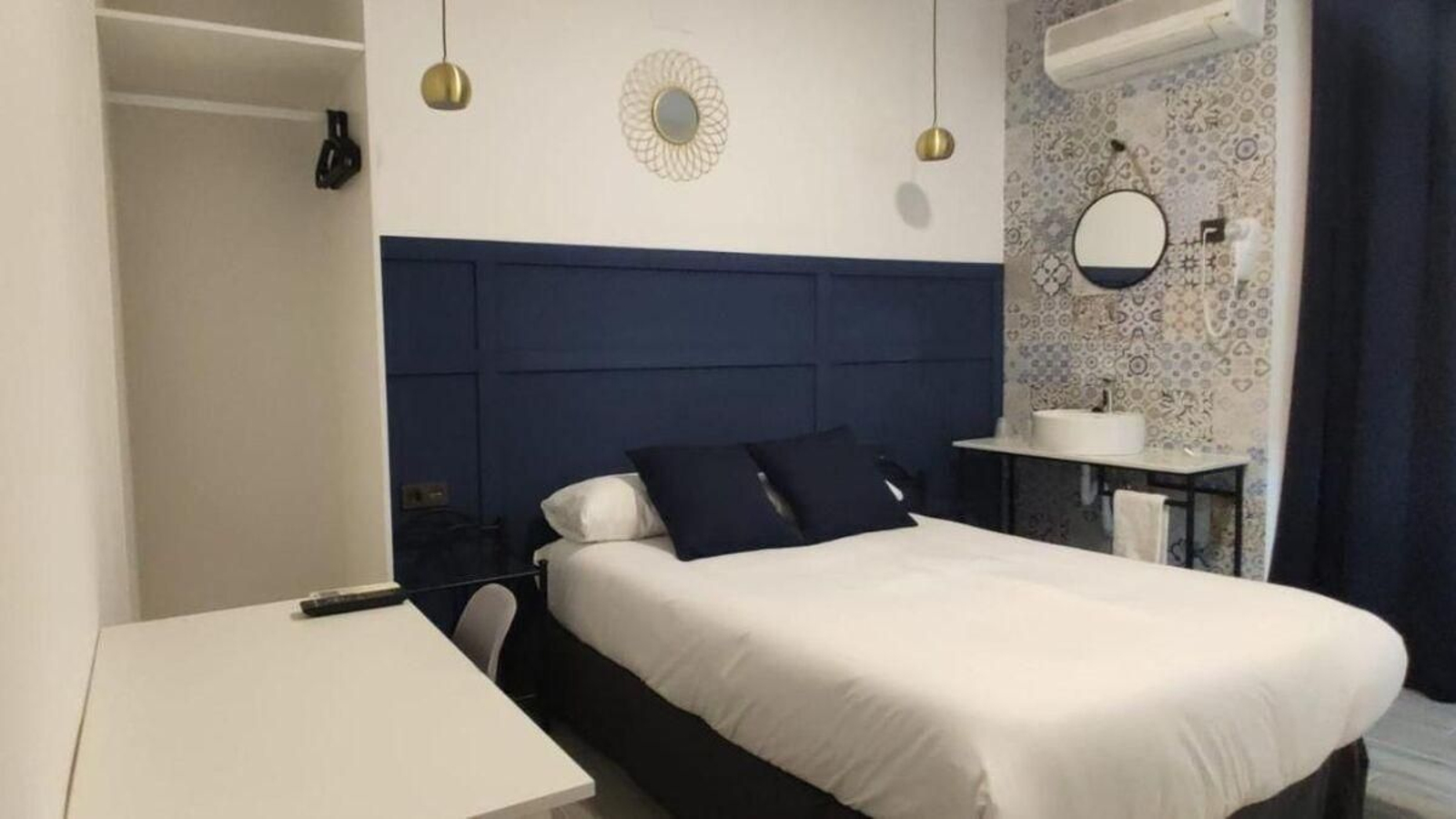 Hoteles baratos donde vivir la Navidad en Granada