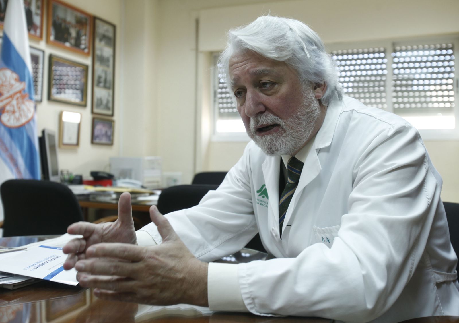 Jesús Castiñeiras, catedrático de Urología y director del departamento de Cirugía de la Universidad de Sevilla.