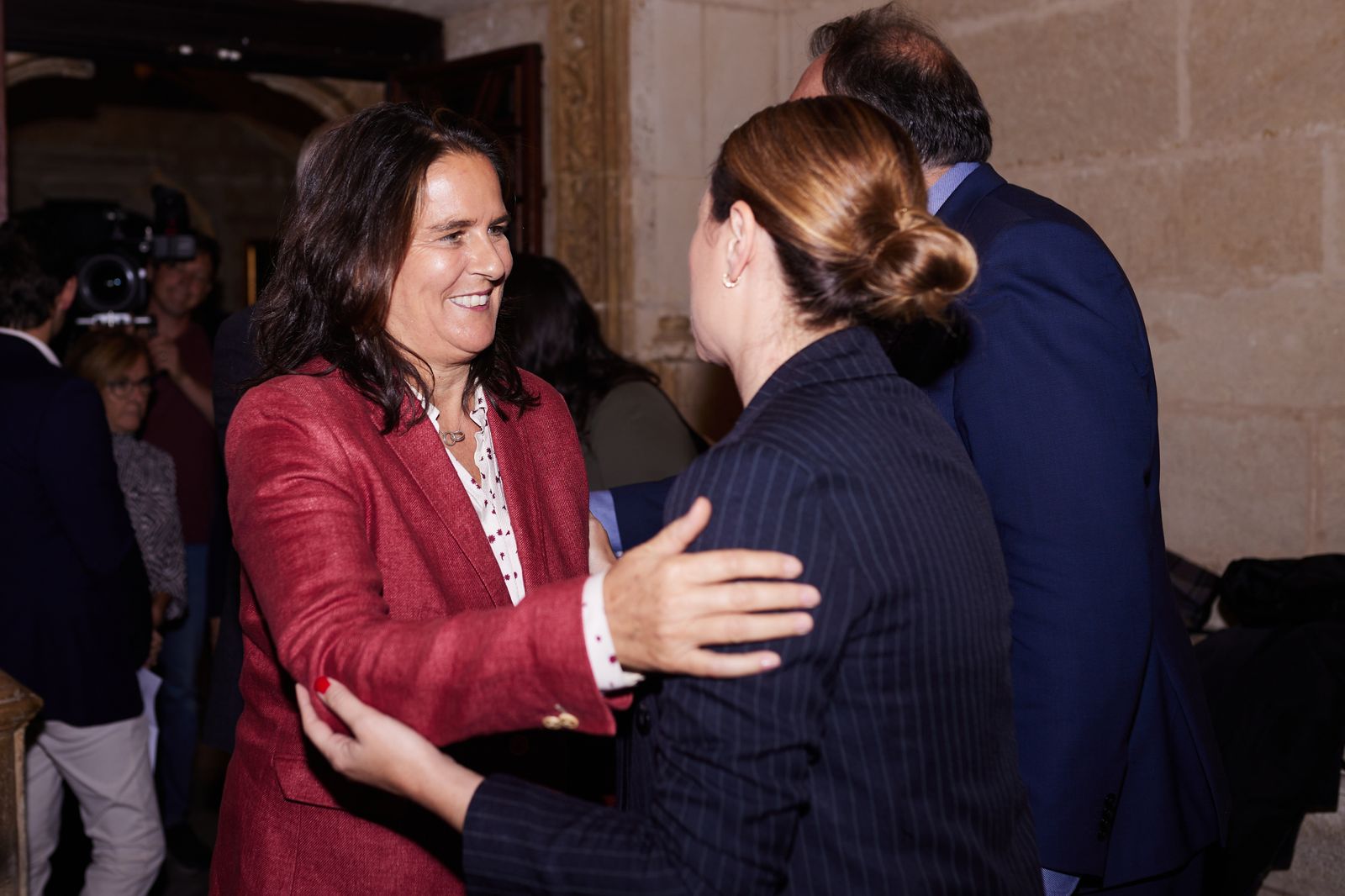 Las fotos de la Copa Billie Jean King con el alcalde jugando al tenis