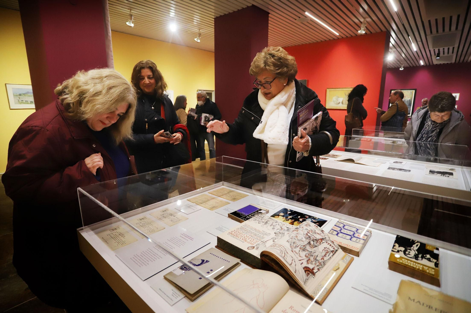 Imágenes de la exposición 'Mirada y Presencia. Obras del exilio republicano español en México'