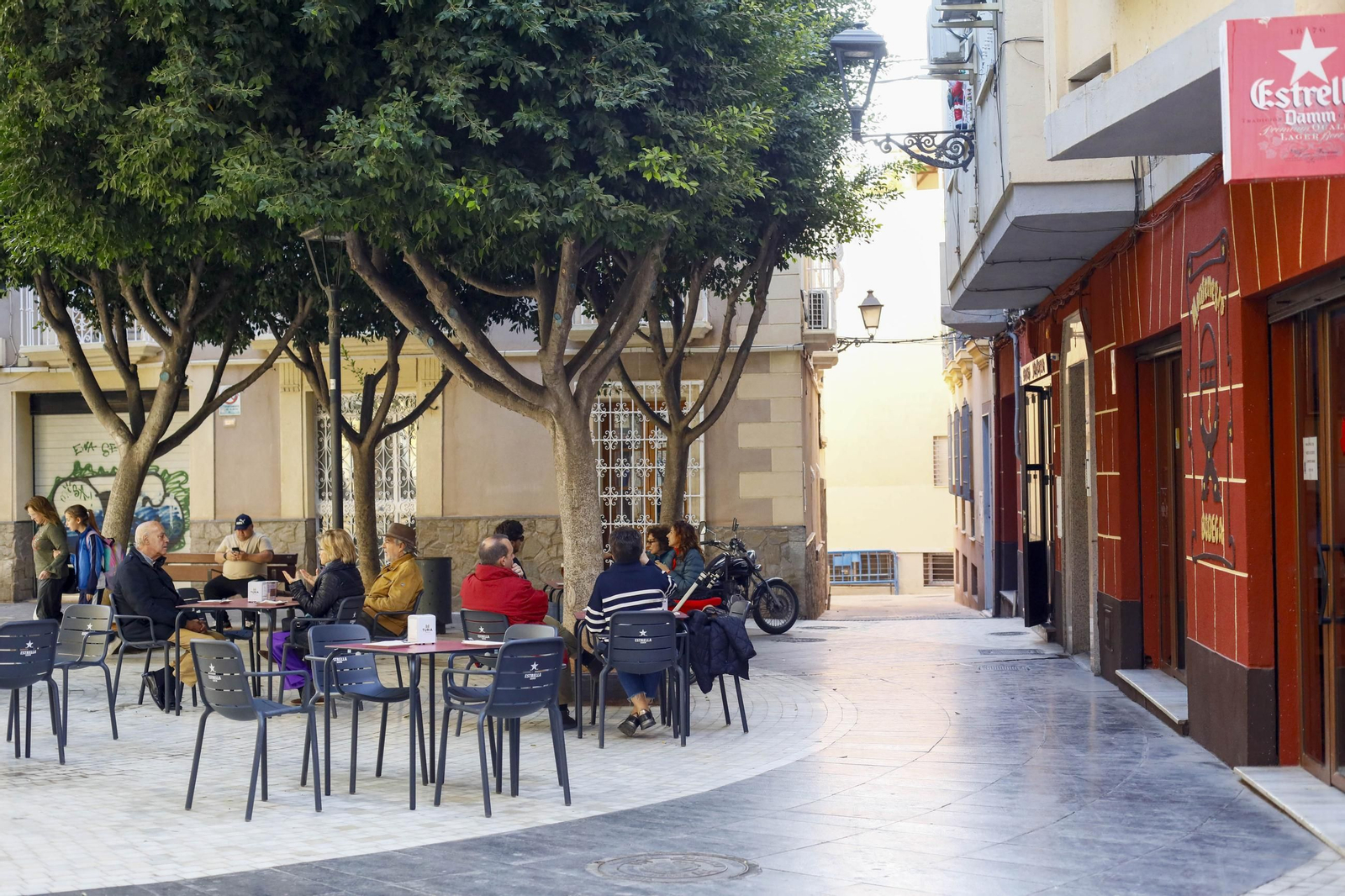 Bodegas y tabernas castizas de Almería, en imágenes