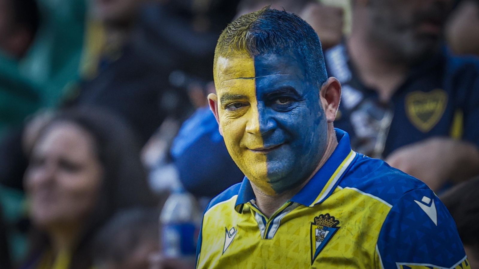 Búscate entre las imágenes del partido de fútbol entre Cádiz CF y Córdoba CF