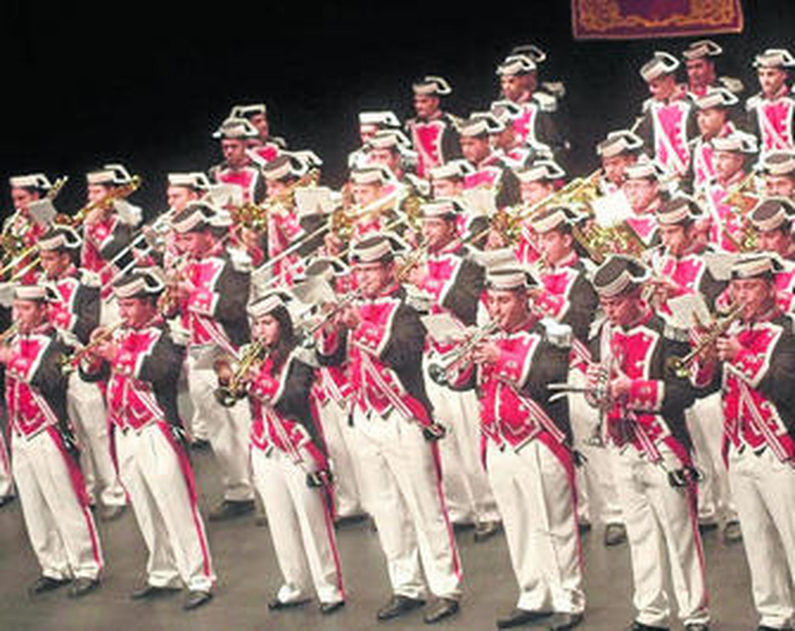 Actuación brillante de la Agrupación Musical Nuestra Señora del Carmen de Cuevas del Almanzora.
