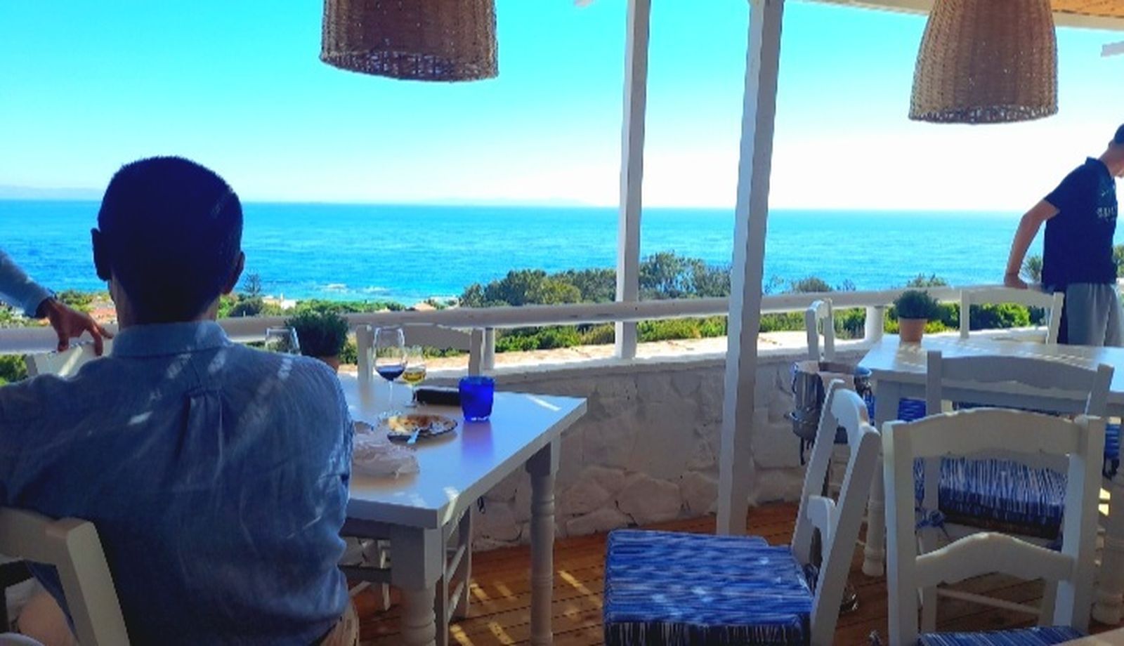 La terraza de El Mirlo, restaurante de Punta Paloma, en Tarifa