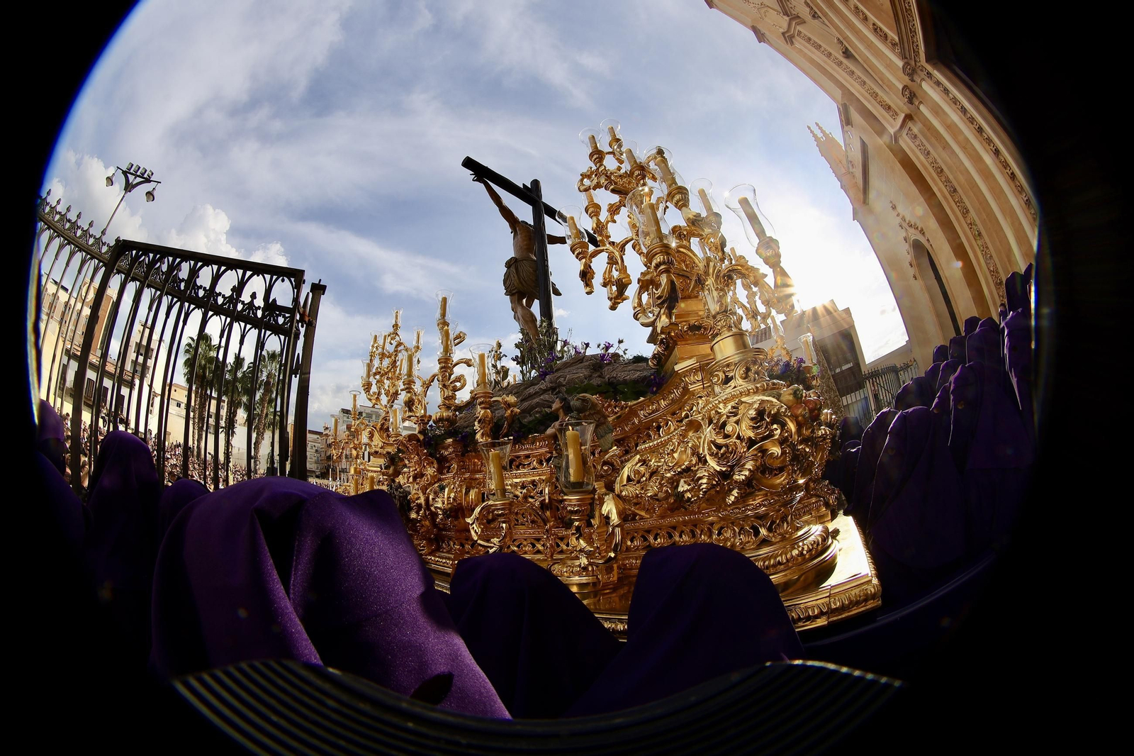 Salud el Domingo de Ramos en Málaga, en imágenes