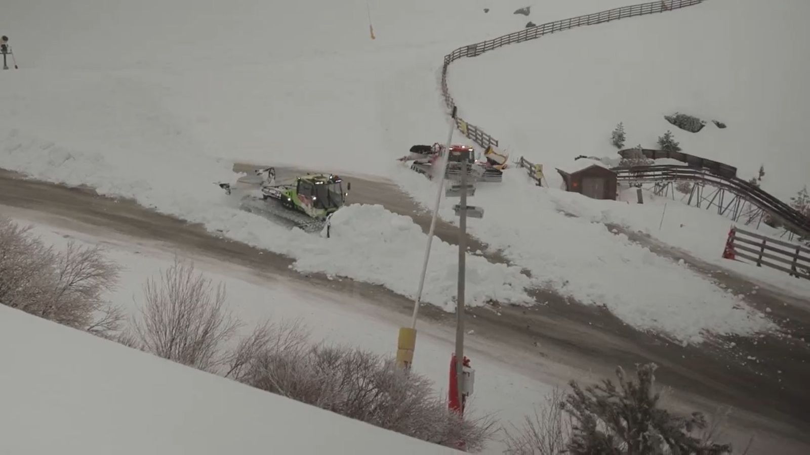 Del barro a la nieve: así se reconstruye Sierra Nevada tras la borrasca Leonardo