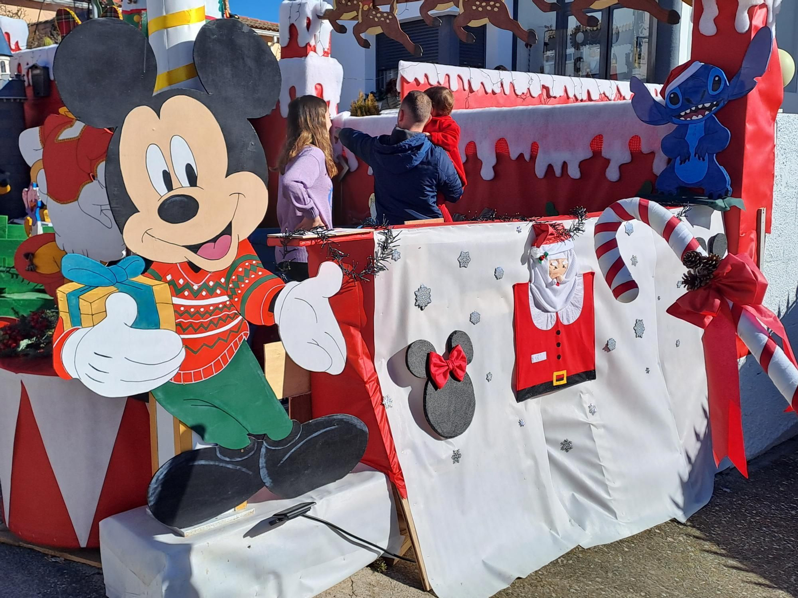 En imágenes: ¡Bienvenidos al mundo fantástico por Navidad de Las Pedrizas!