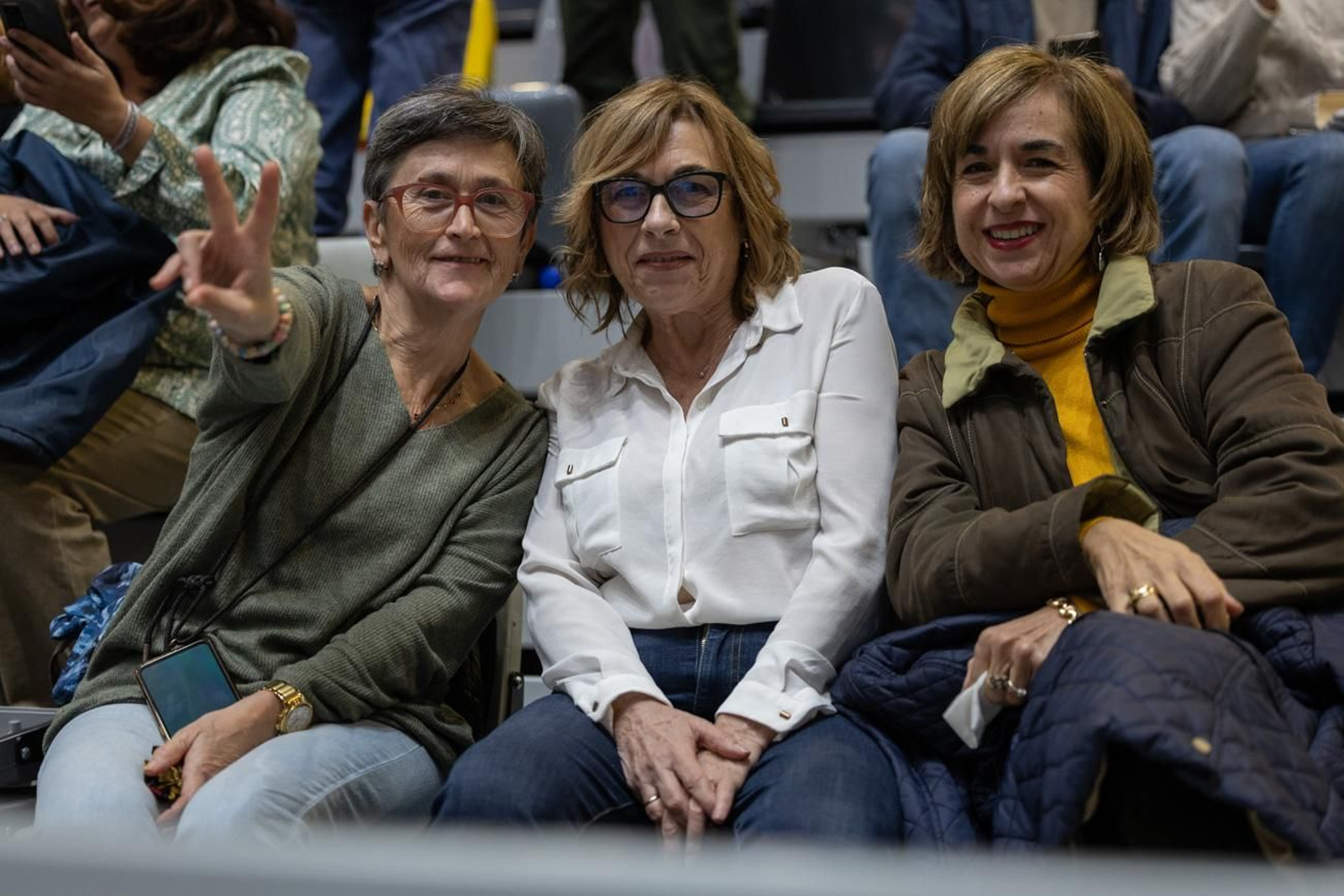 Así se disfruta en Jaén del concierto de Raphael, "Raphaelísimo"