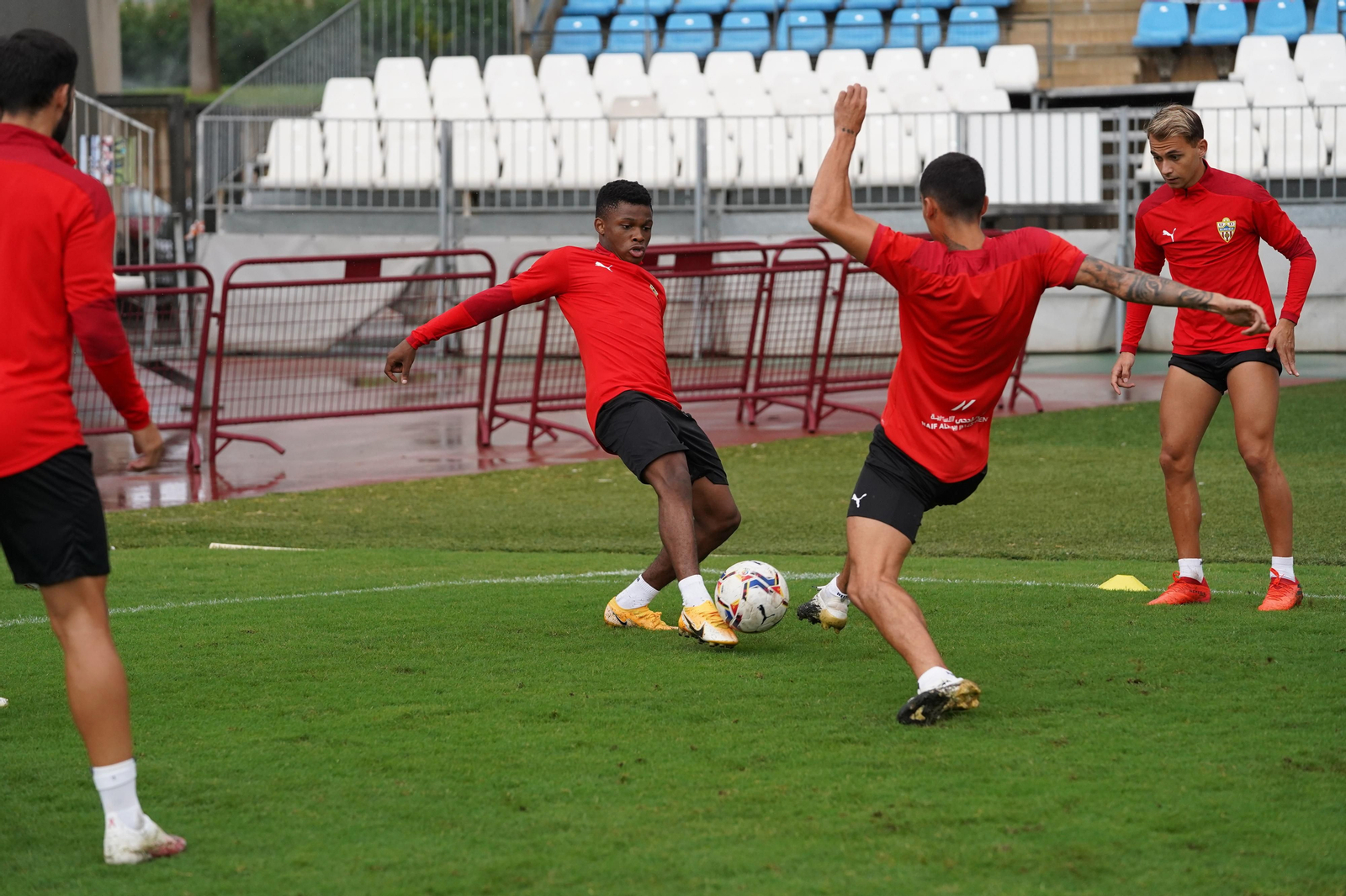 Imágenes del entrenamiento rojiblanco de este viernes