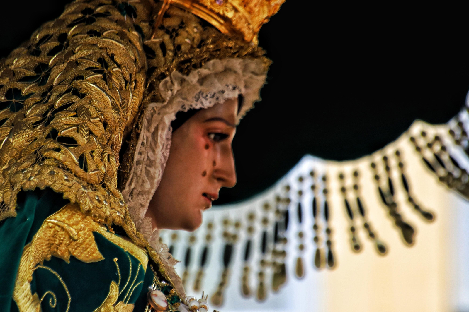 Nueva Esperanza en el Martes Santo de Málaga, en fotos