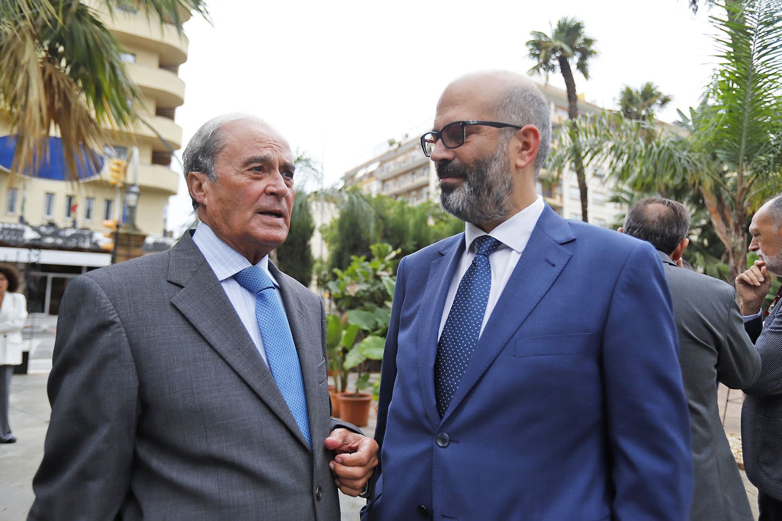Imágenes de la recepción del Foro Gerardo Rojas de Huelva Información