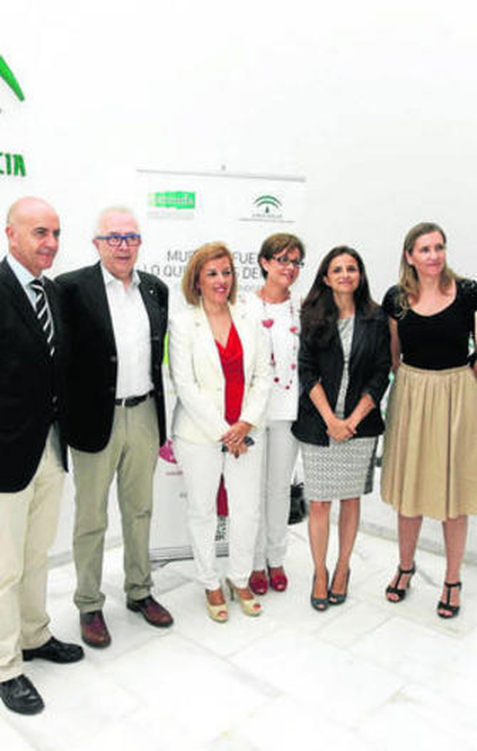 Inauguración de la oficina de Extenda en Almería en julio de 2014.