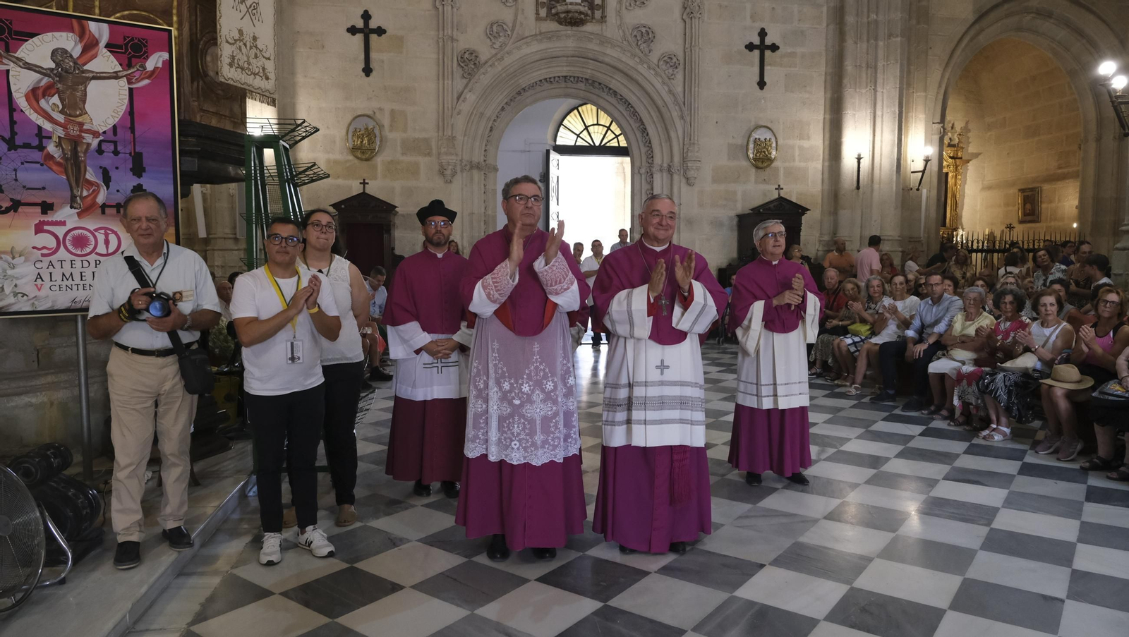 Ofrenda floral a la Virgen del Mar en la Feria de Almería 2024, en imágenes