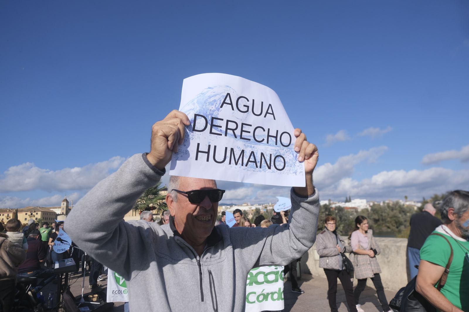 La manifestación  por el agua de Ecologistas, en imágenes