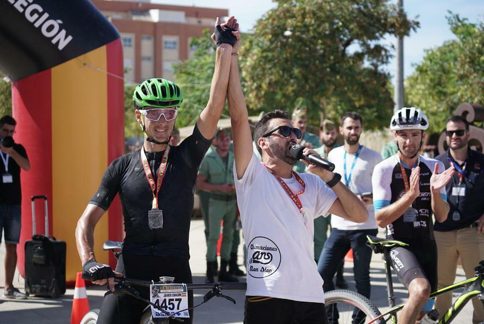 Fotogalería de la llegada de La Desértica