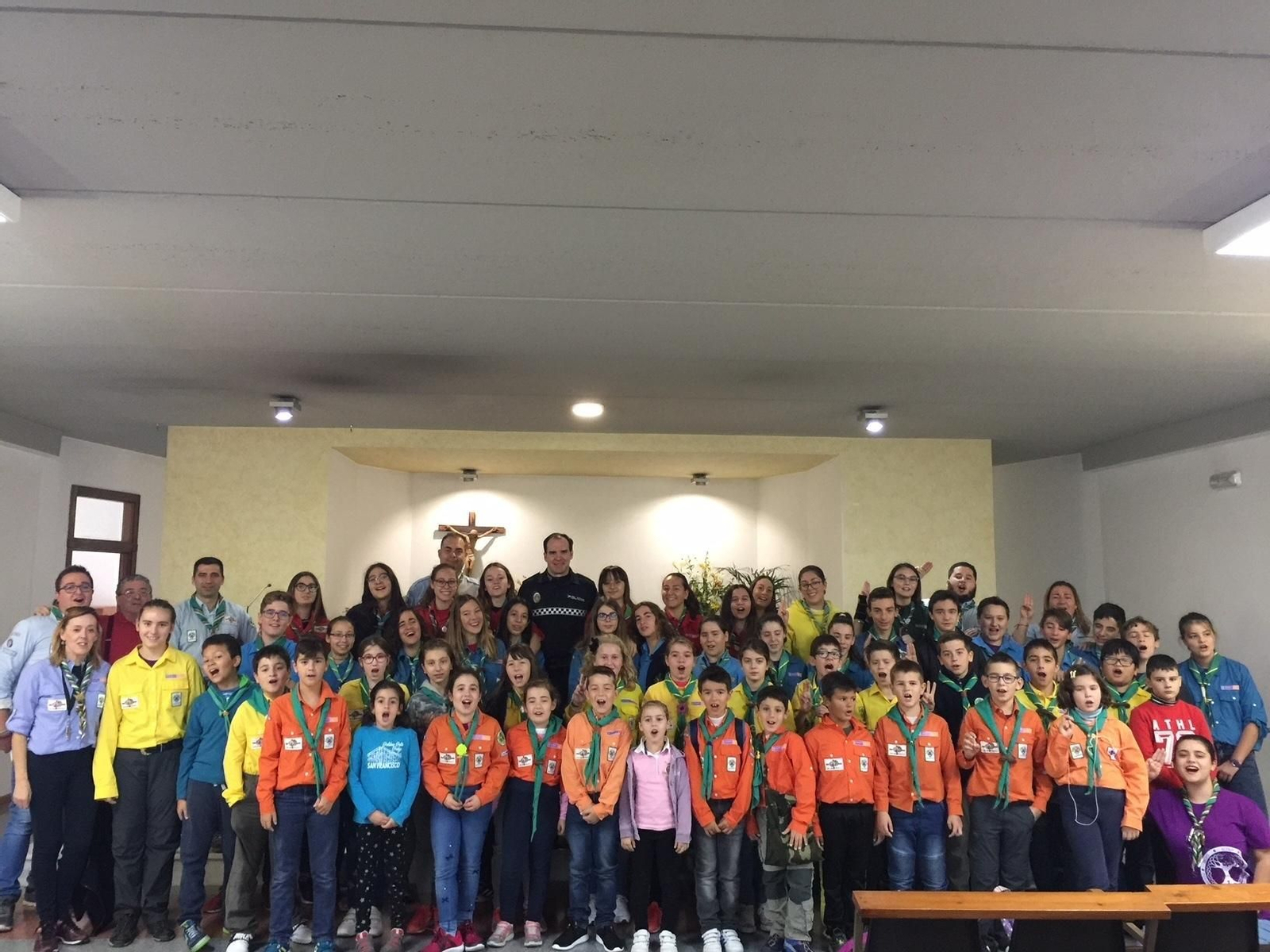 Integrantes del grupo Scout Valhalla.