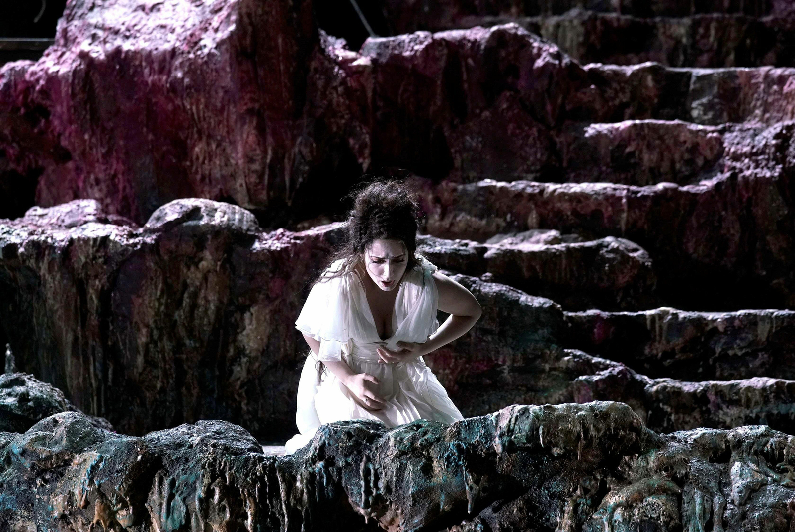 La soprano Francesca Aspromonte ensayando este martes la nueva producción de 'Aquiles en Esciros' de Corselli.