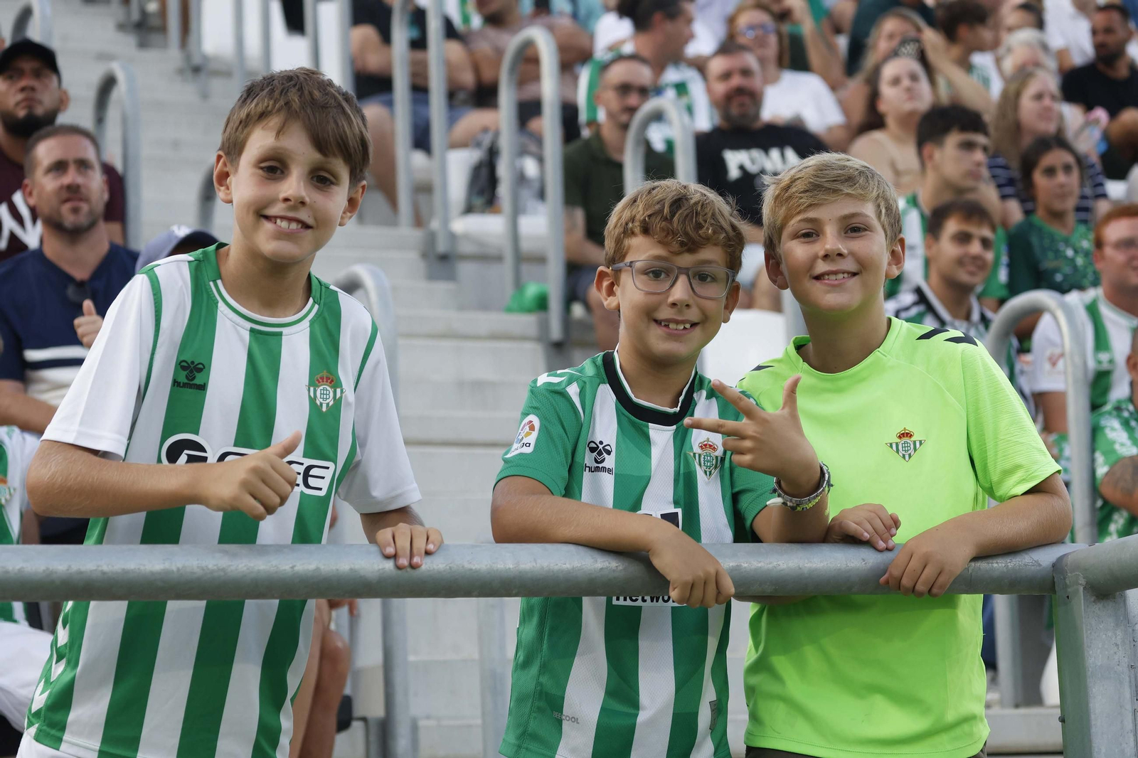 Las fotos del Betis-Como disputado en el Ciudad de La Línea (2-3)