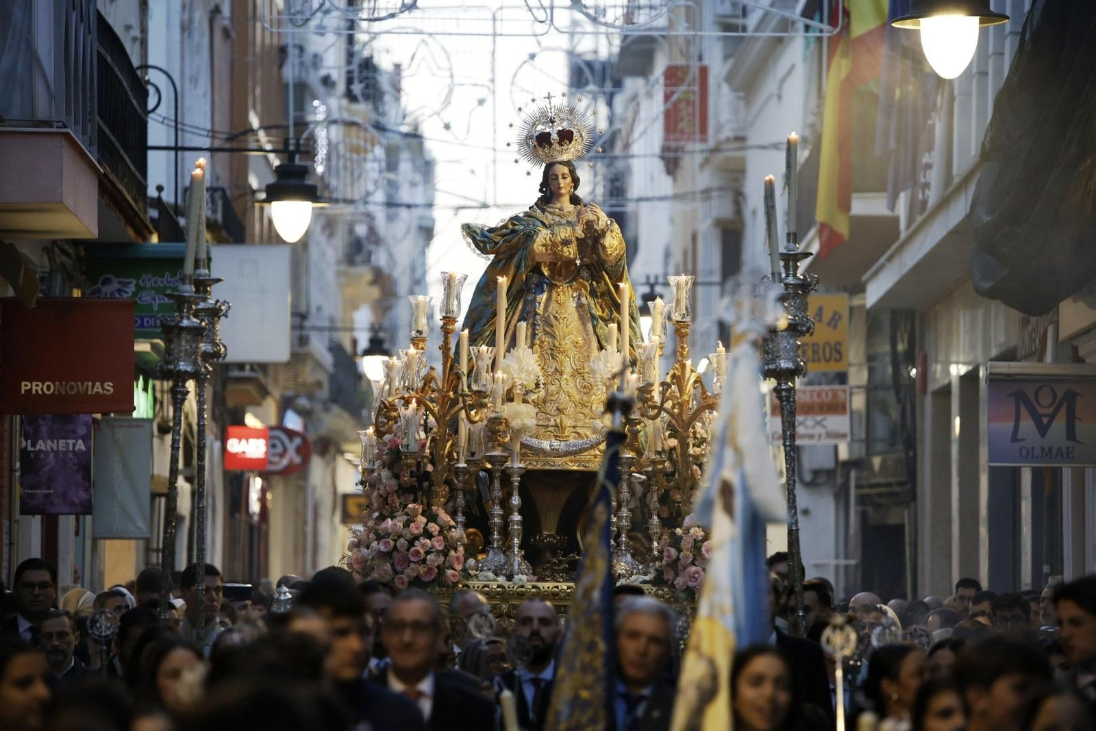 Imágenes de la procesión de la Virgen de la Inmaculada en Huelva
