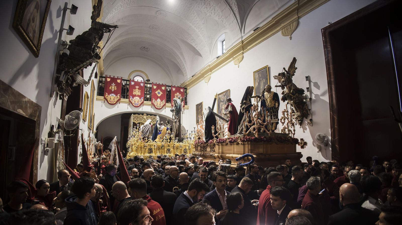 La Hermandad de la Salvación, refugiada en la Iglesia de la Victoria