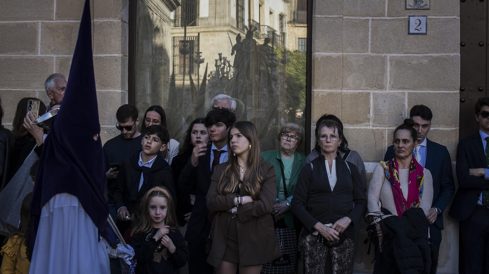 Imágenes de la Hermandad de El Mayor Dolor en el Jueves Santo de Jerez 2025