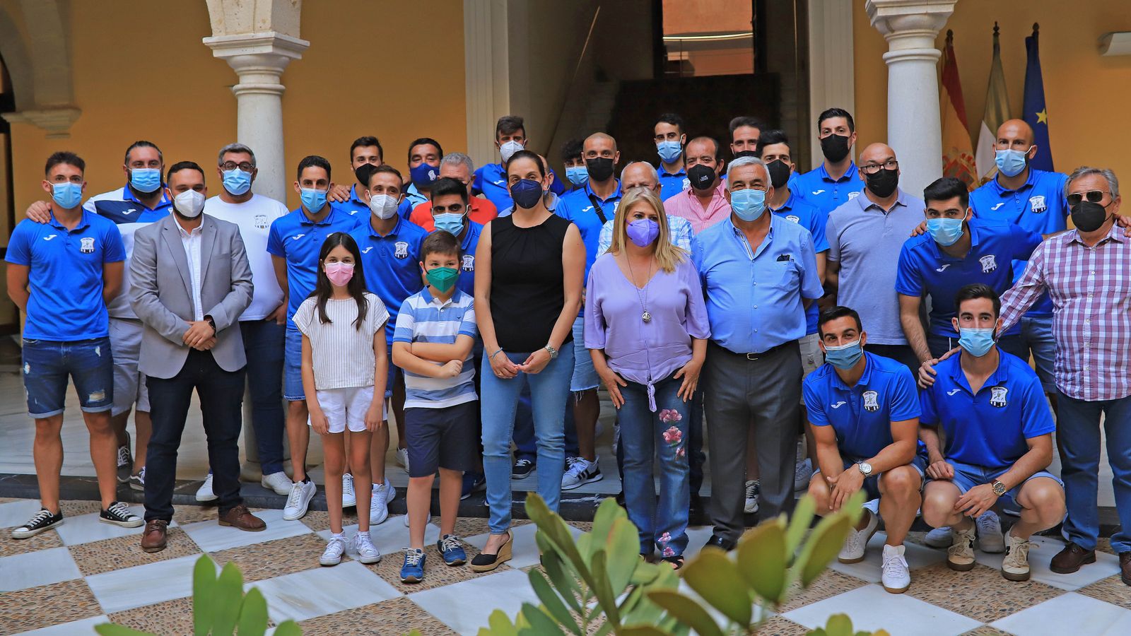 La alcaldesa recibe al Jerez Industrial por su ascenso a División de Honor