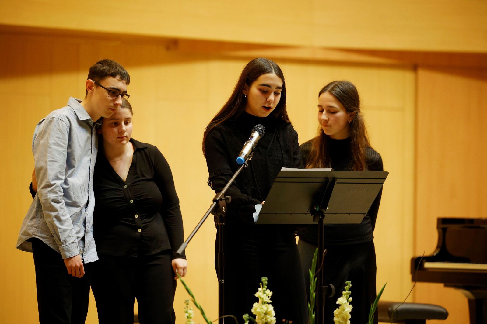 Los compañeros de Lola y Leo les dedicaron unas sentidas palabras de recuerdo.