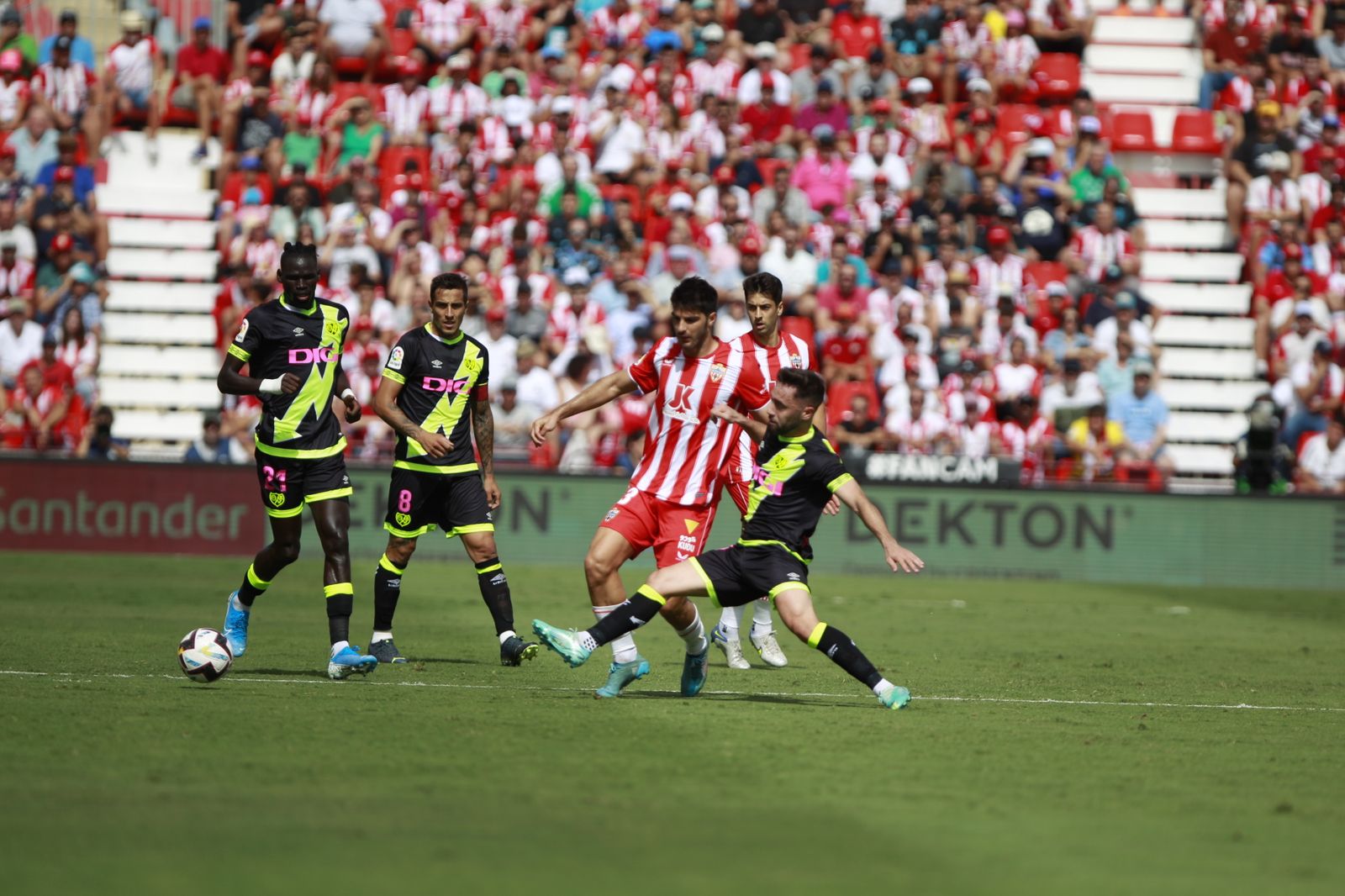 Imágenes de la U.D. Almería-Rayo Vallecano