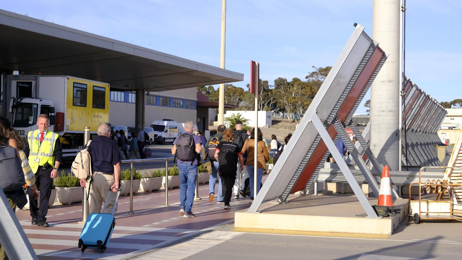 La compañía canaria Binter llega a Almería para quedarse, en imágenes