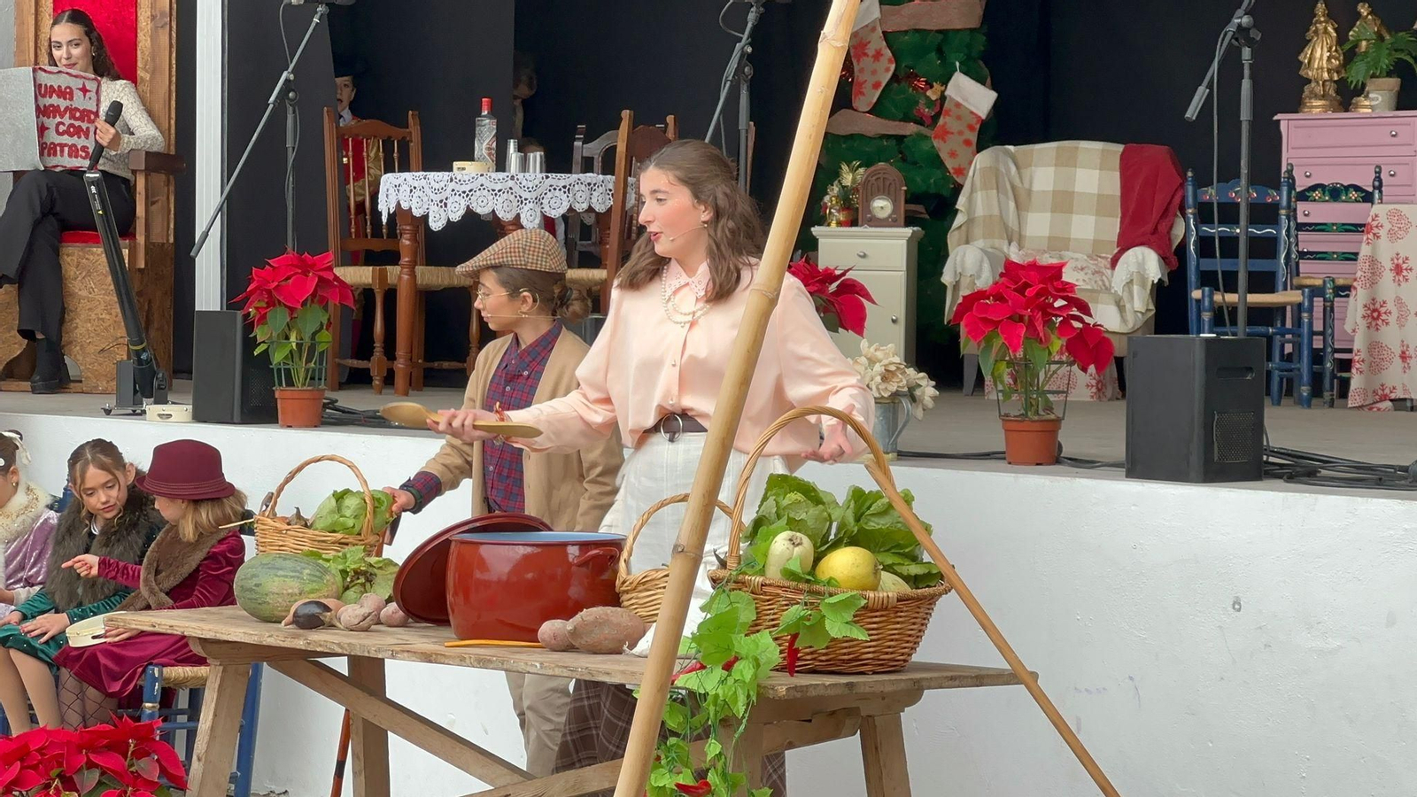 El indulto del pavo: humor y tradición se dan la mano en el teatro navideño de Torrecera