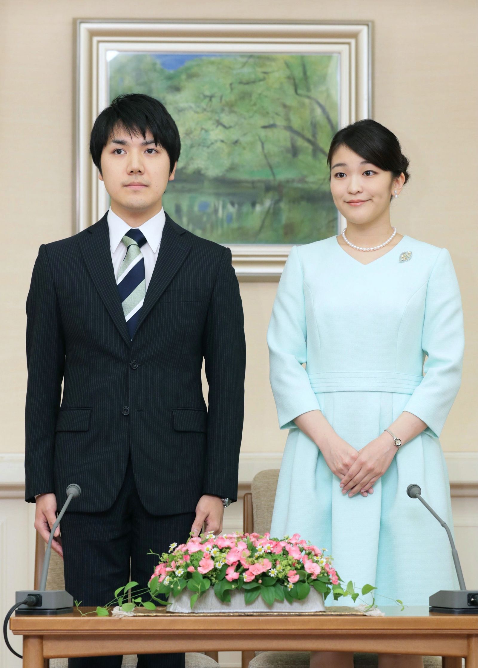 La ex princesa Mako con su ya marido, Kei Komuro.
