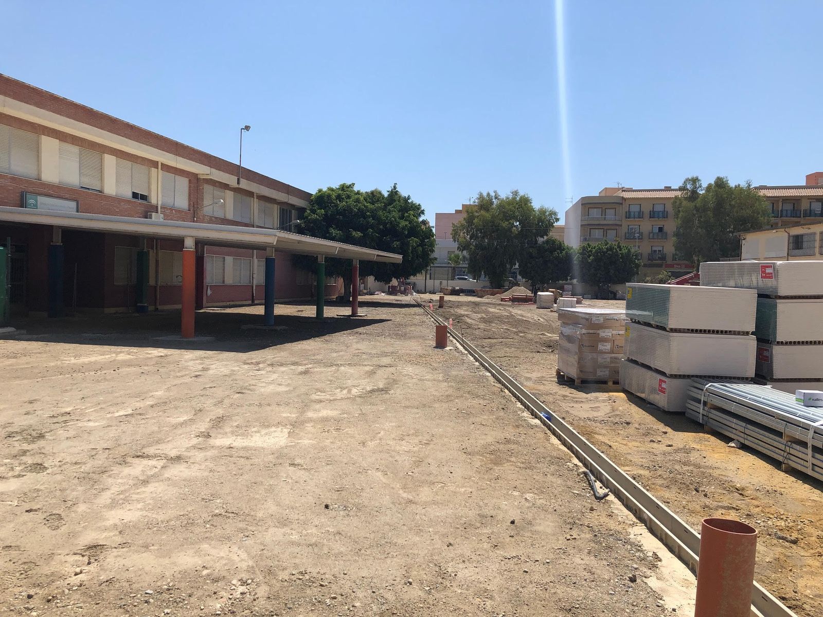 El colegio Álvarez de Sotomayor en obras durante este pasado mes de agosto.