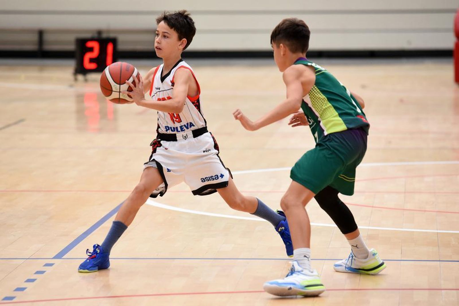 Un ataque del equipo granadino en el partido de este sábado