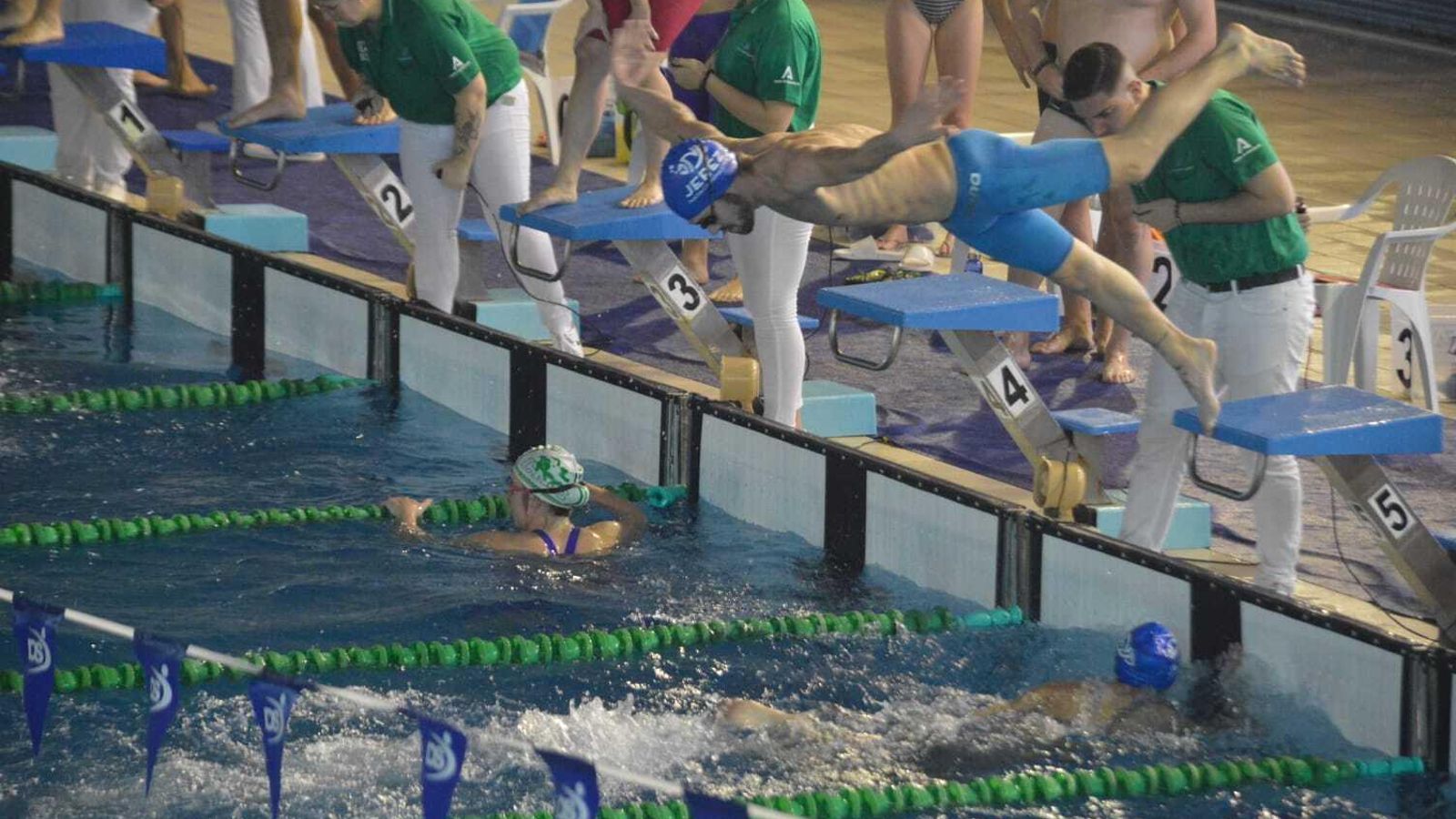 El Jerez Master presenta 44 relevos al Nacional.